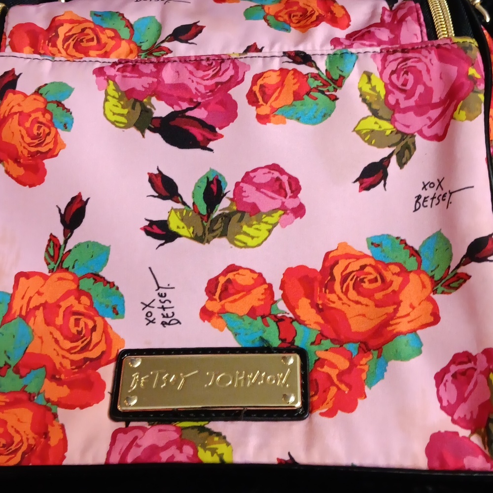 Betsy Johnson lunch tote - Picture 3 of 9